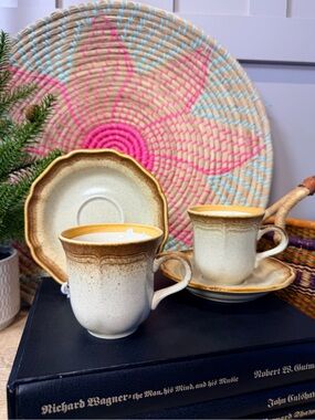 Mikasa Whole Wheat Jardiniere Granola Set of 2 Tea Coffee Cups & 2 Saucers E8000